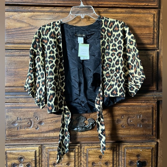 P.J. Klein Leopard Crop Shrug - Picture 2 of 4